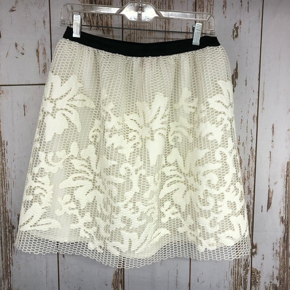 Joe Fresh Skirt, Size 4. Cool textured skirt, In excellent condition!